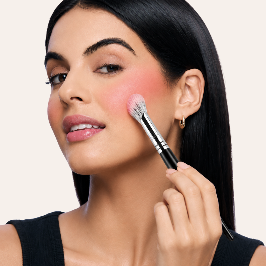 Cọ Má Hồng Kem Và Tạo Khối Lông Thưa Bh Cosmetics Liquid Blush Brush BH277